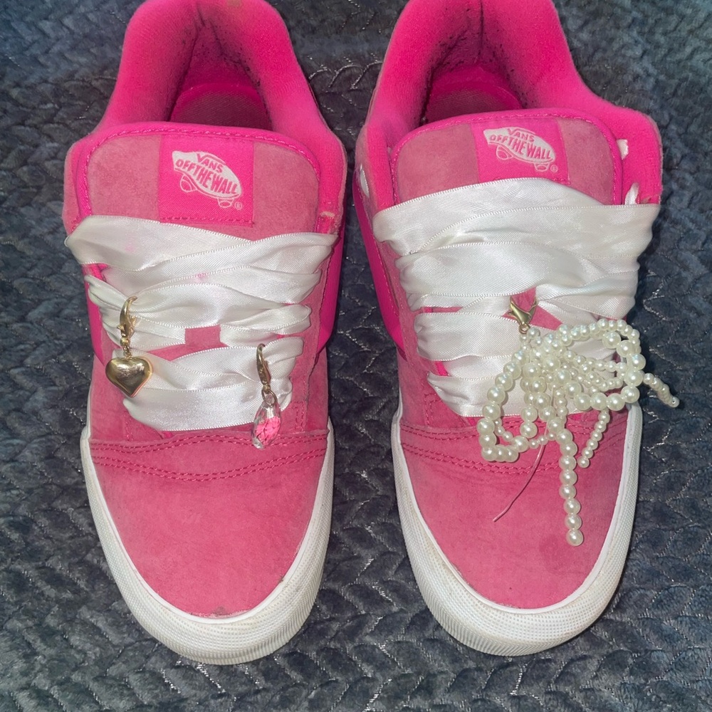 Vans knu skool Sneakers with White Ribbon and Charms